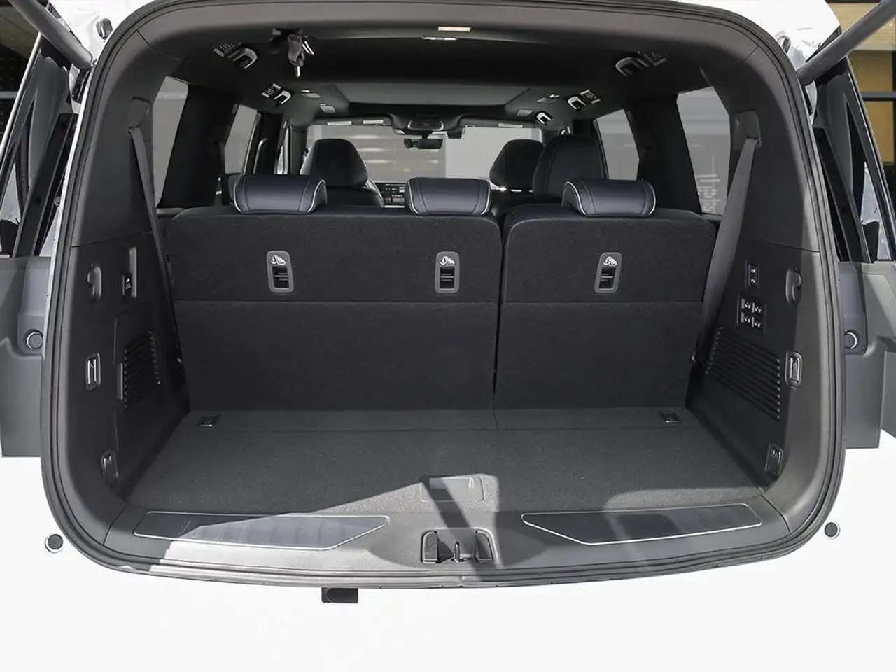 Infiniti QX80 fotografie Infiniti QX80