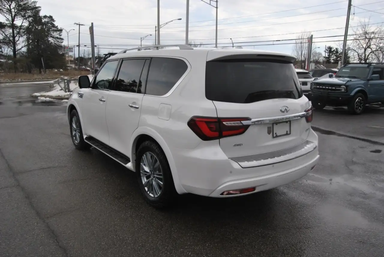 Infiniti QX80 снимка Infiniti QX80