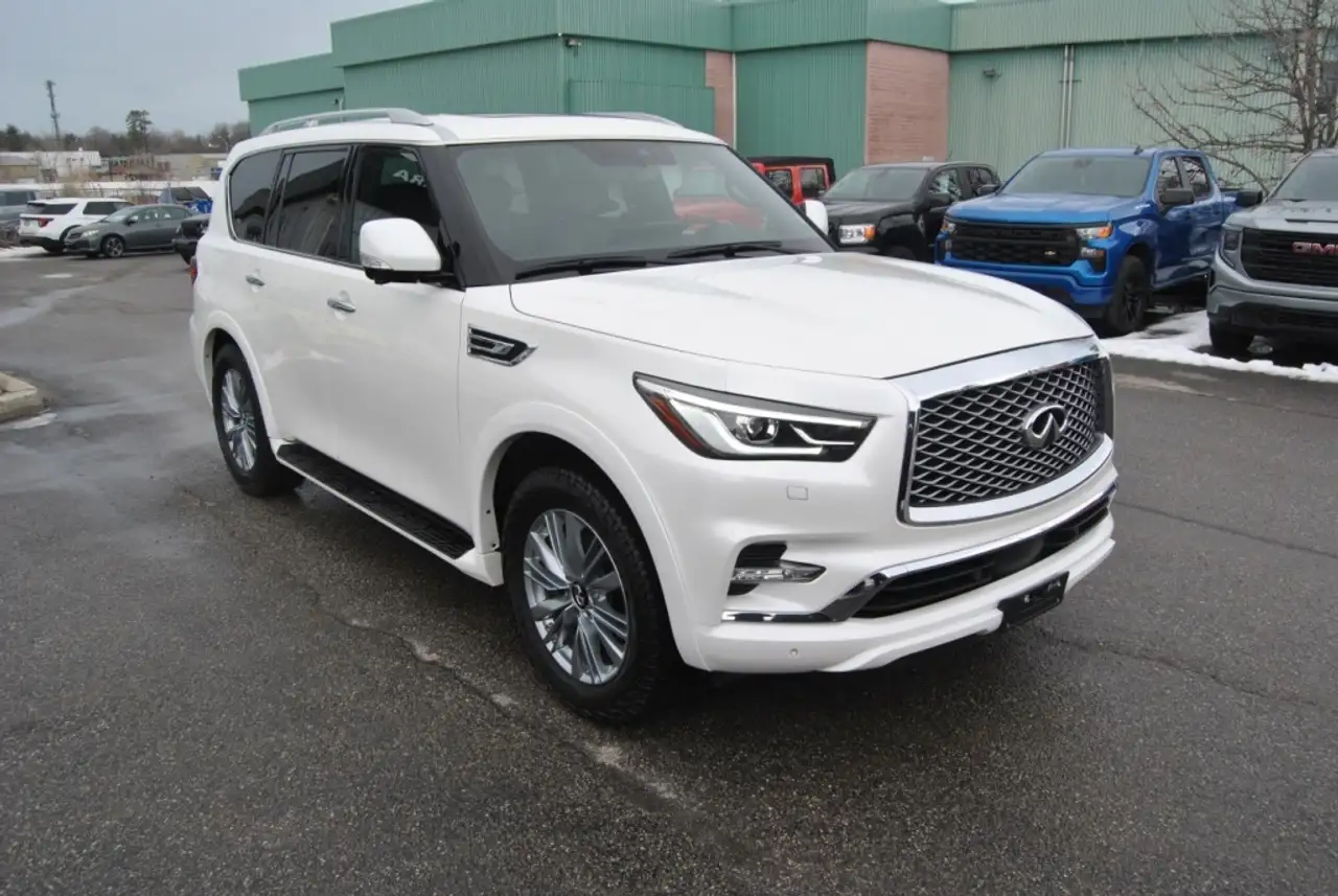 Infiniti QX80 снимка Infiniti QX80