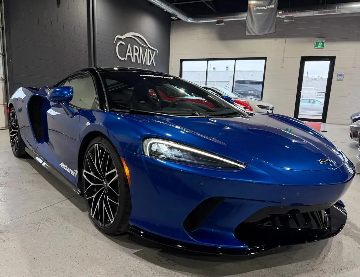 McLaren GT снимка McLaren GT