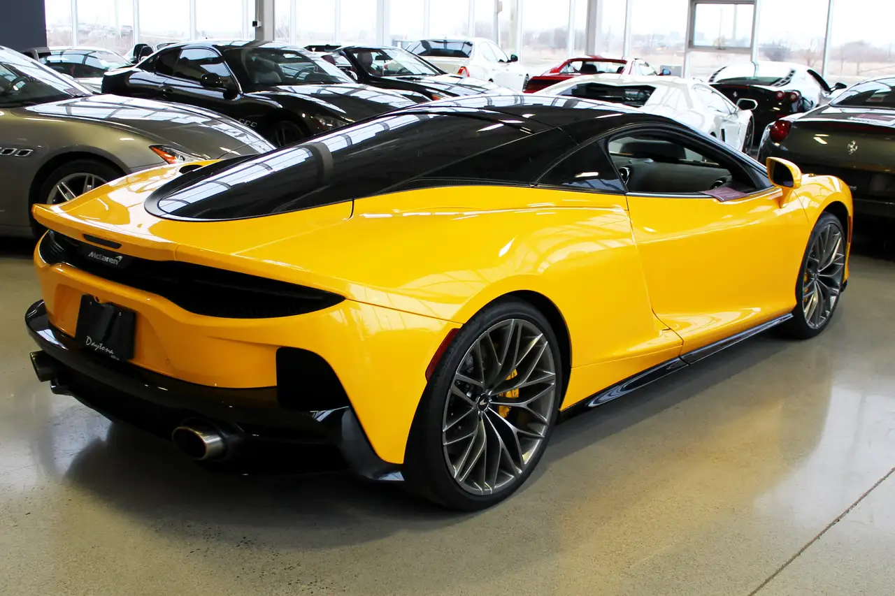 McLaren GT снимка McLaren GT