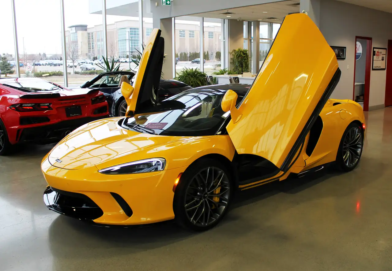 McLaren GT снимка McLaren GT