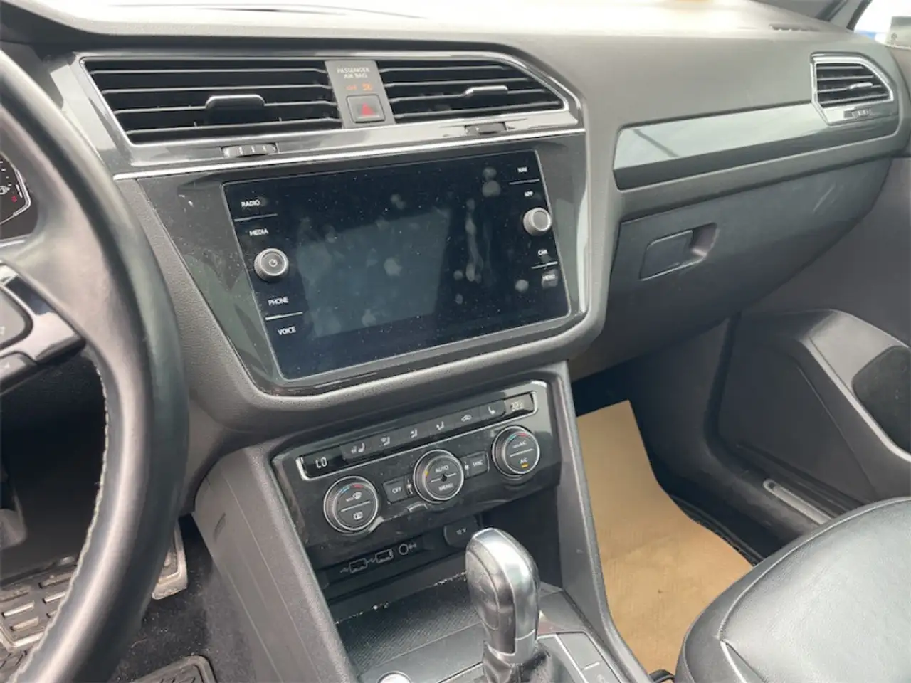 Volkswagen Tiguan снимка Volkswagen Tiguan