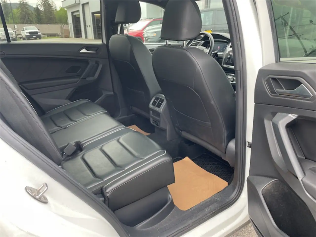 Volkswagen Tiguan снимка Volkswagen Tiguan