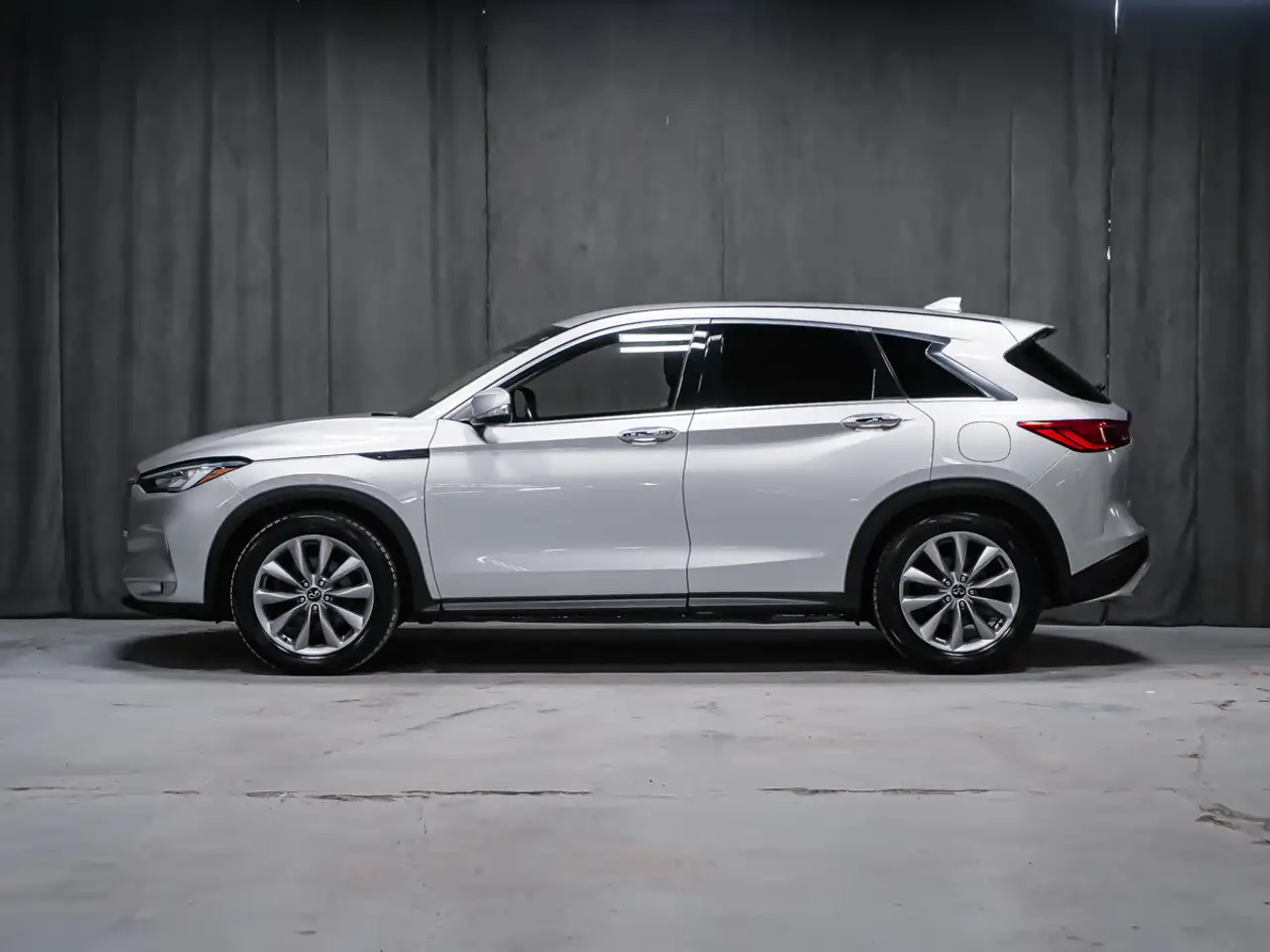 Infiniti QX50 снимка Infiniti QX50