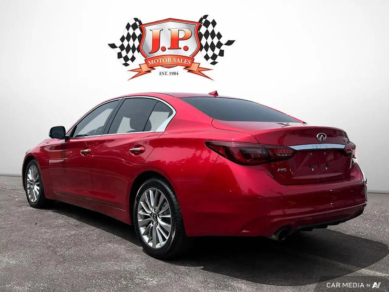 Infiniti Q50 снимка Infiniti Q50