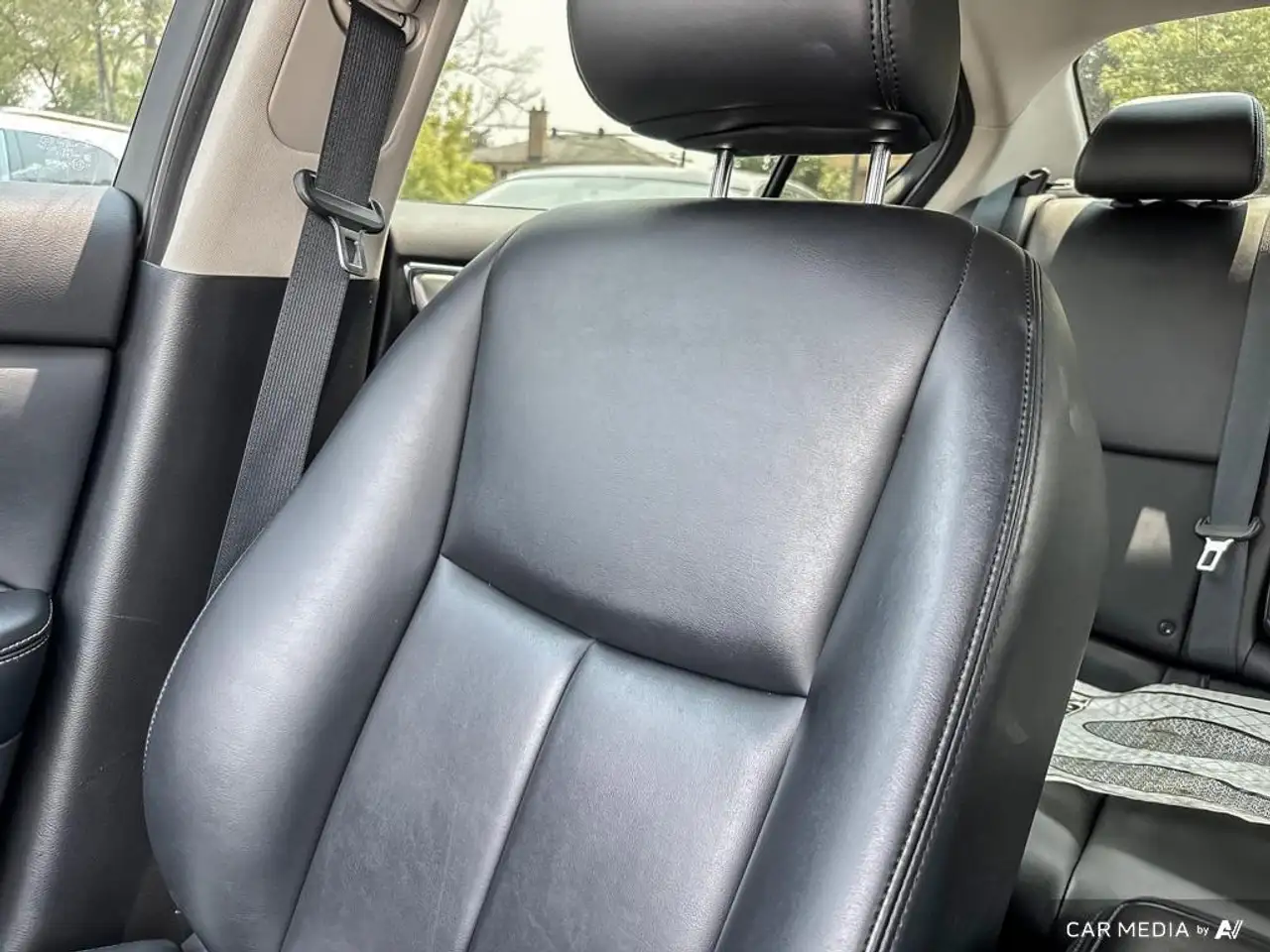 Infiniti Q50 снимка Infiniti Q50