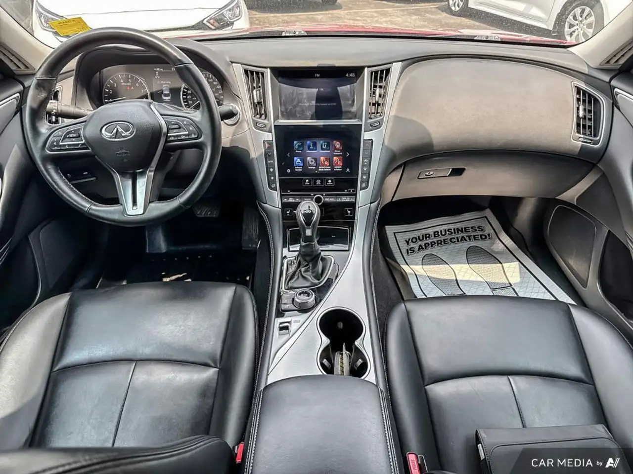Infiniti Q50 снимка Infiniti Q50