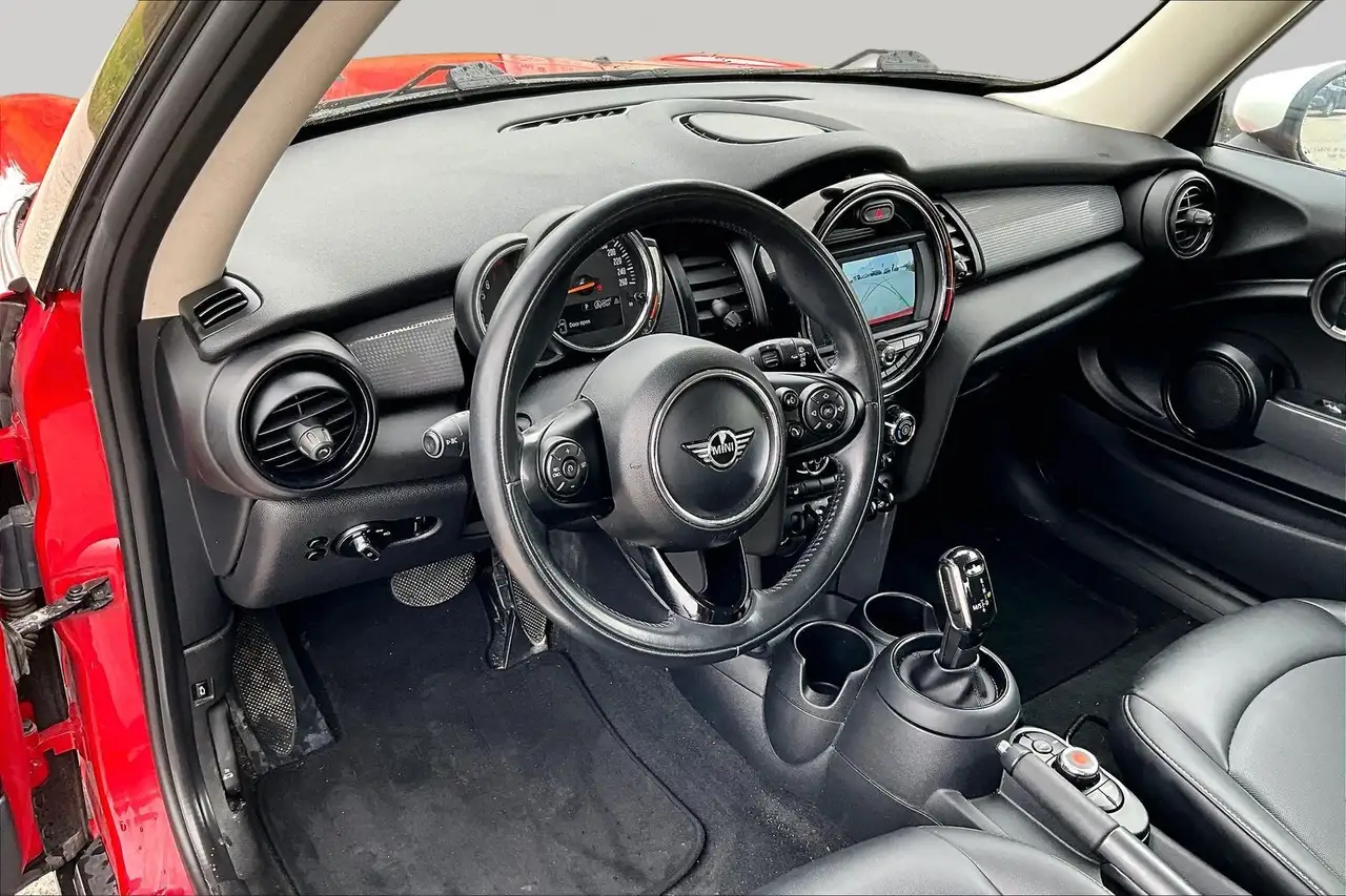 MINI 3 Door снимка MINI 3 Door