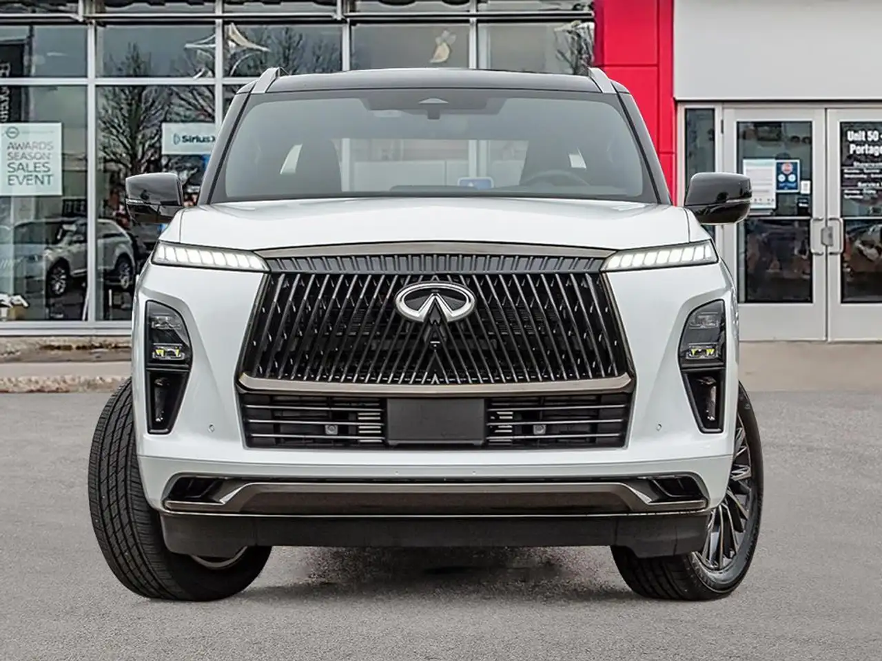 Infiniti QX80 снимка Infiniti QX80