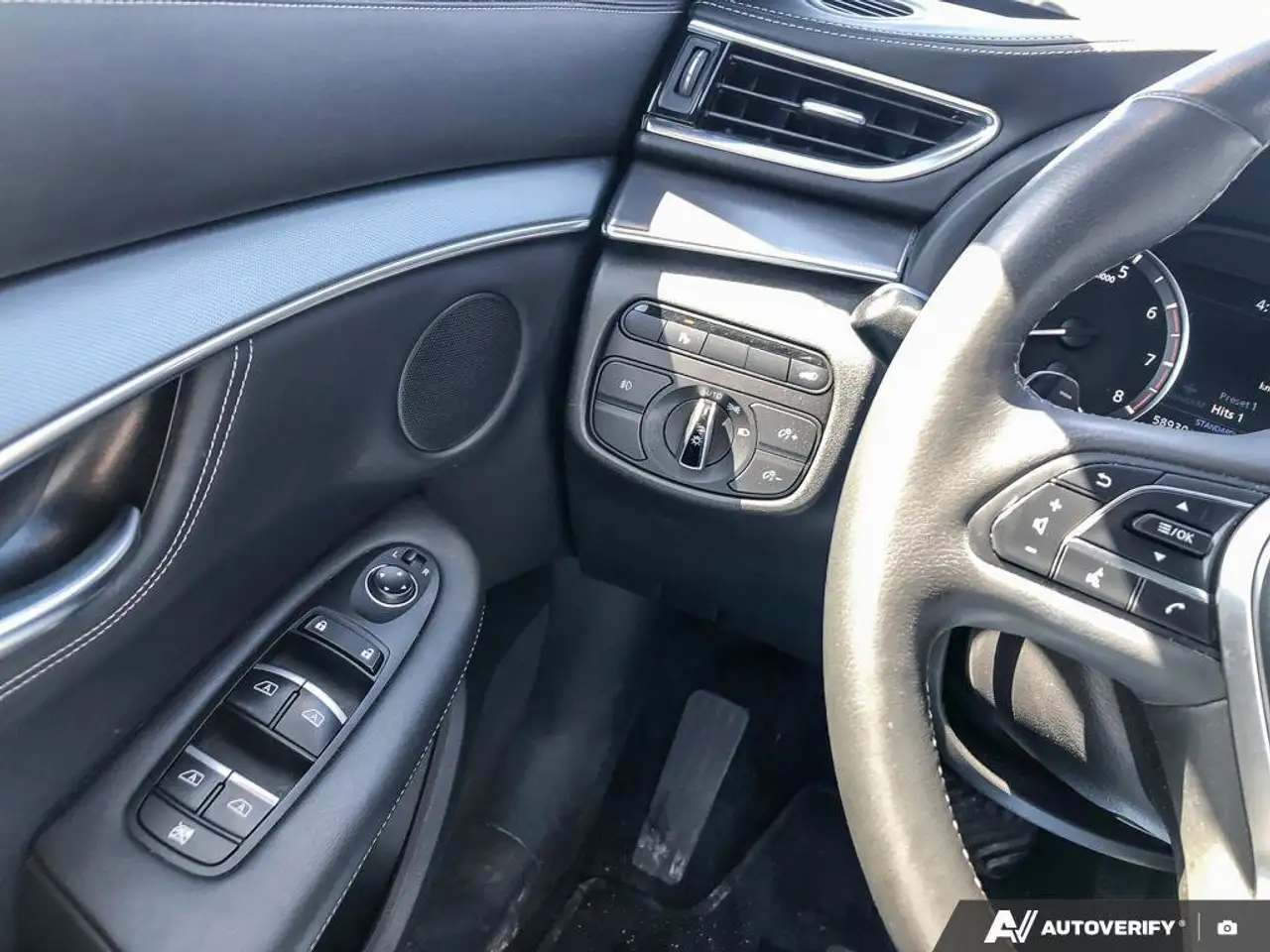 Infiniti QX55 снимка Infiniti QX55