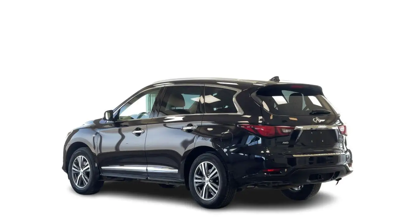 Infiniti QX60 снимка Infiniti QX60