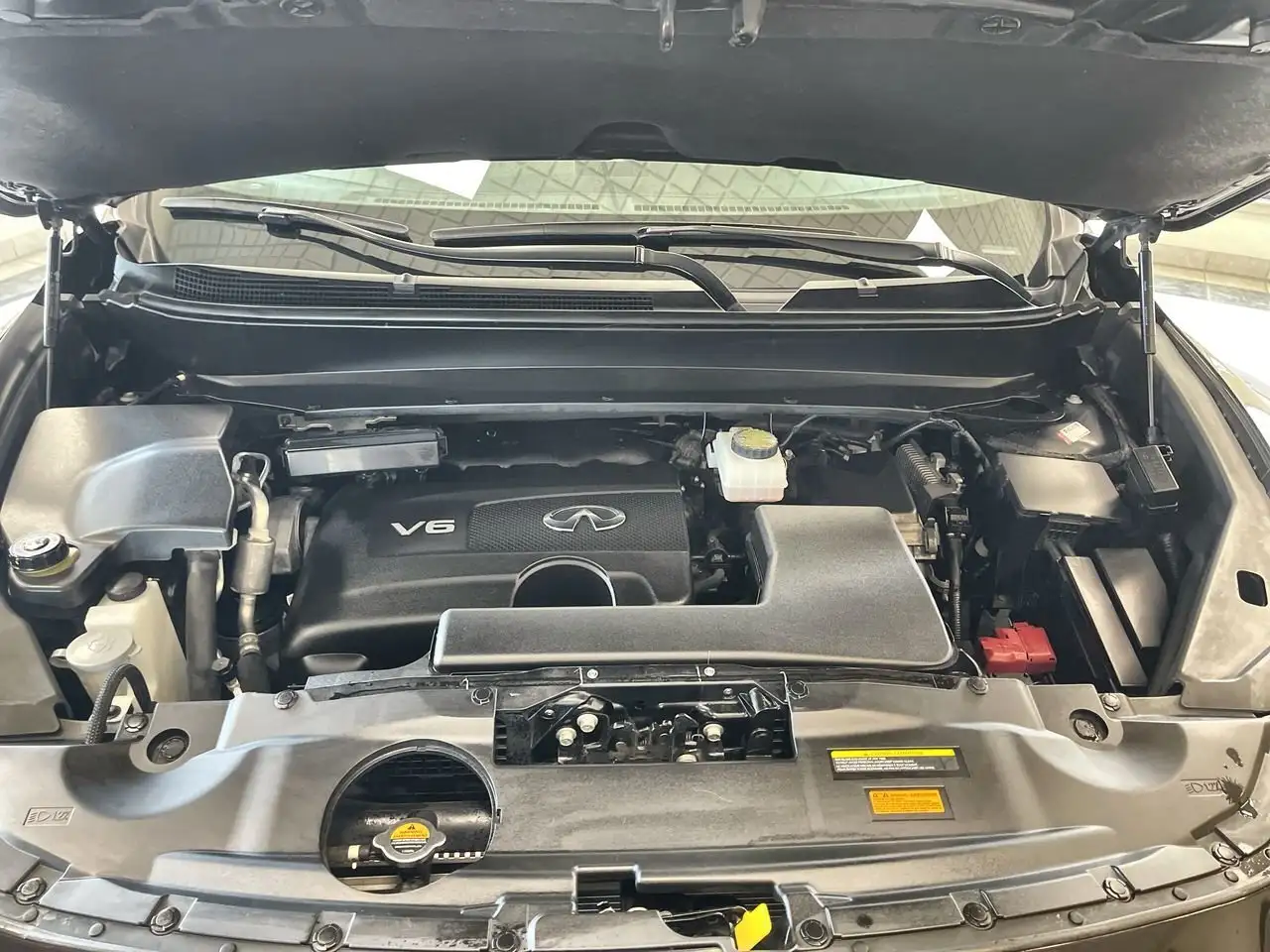 Infiniti QX60 снимка Infiniti QX60