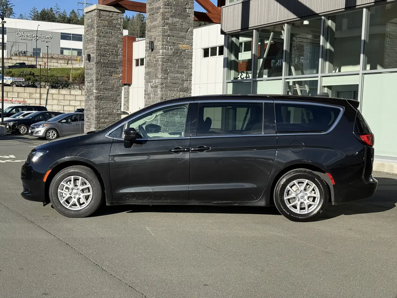 Chrysler Grand Caravan снимка Chrysler Grand Caravan