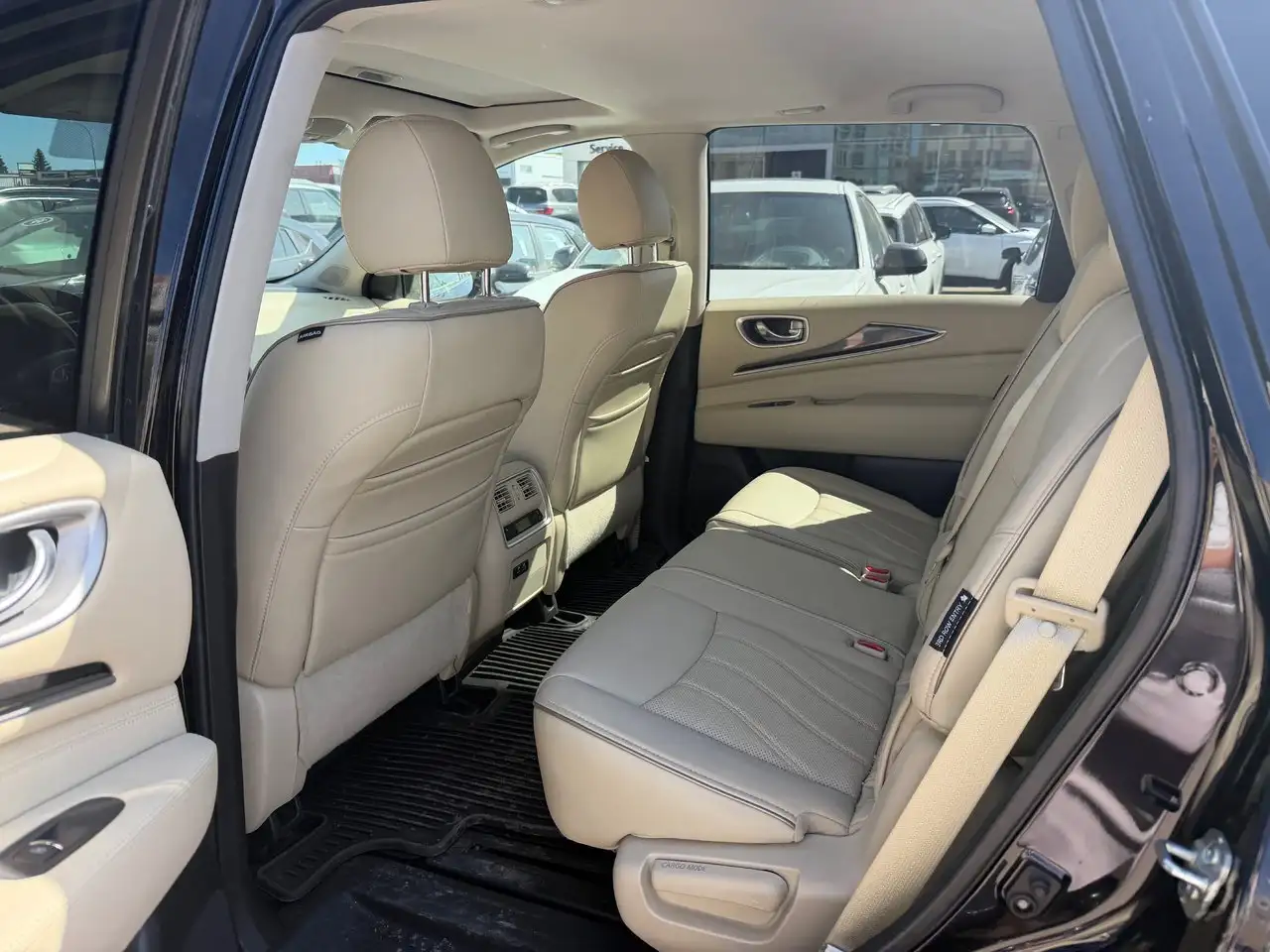 Infiniti QX60 снимка Infiniti QX60