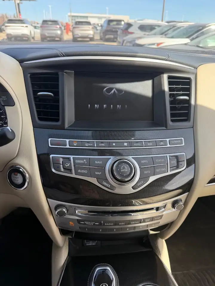 Infiniti QX60 снимка Infiniti QX60