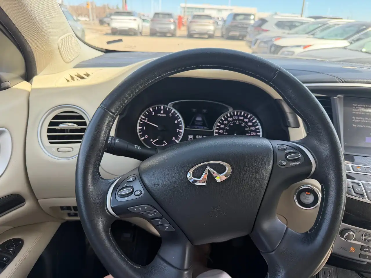 Infiniti QX60 снимка Infiniti QX60