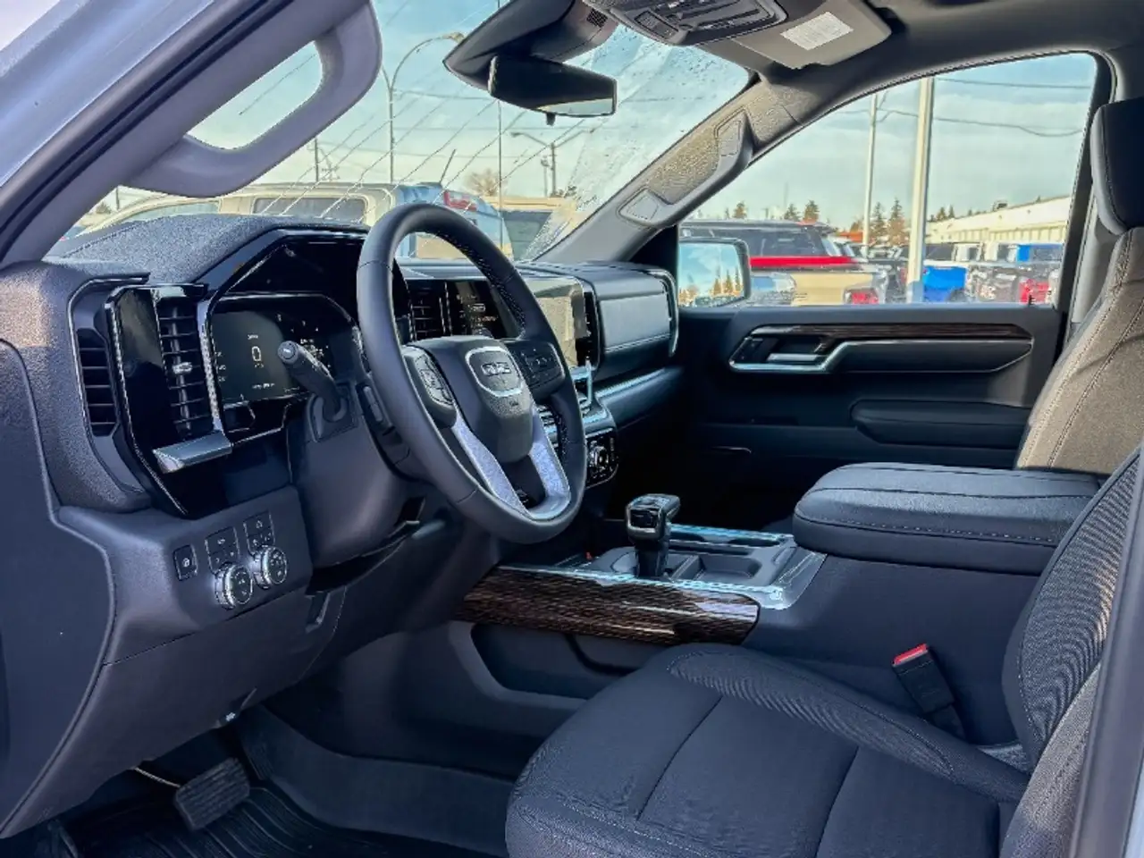 GMC Sierra 1500 снимка GMC Sierra 1500