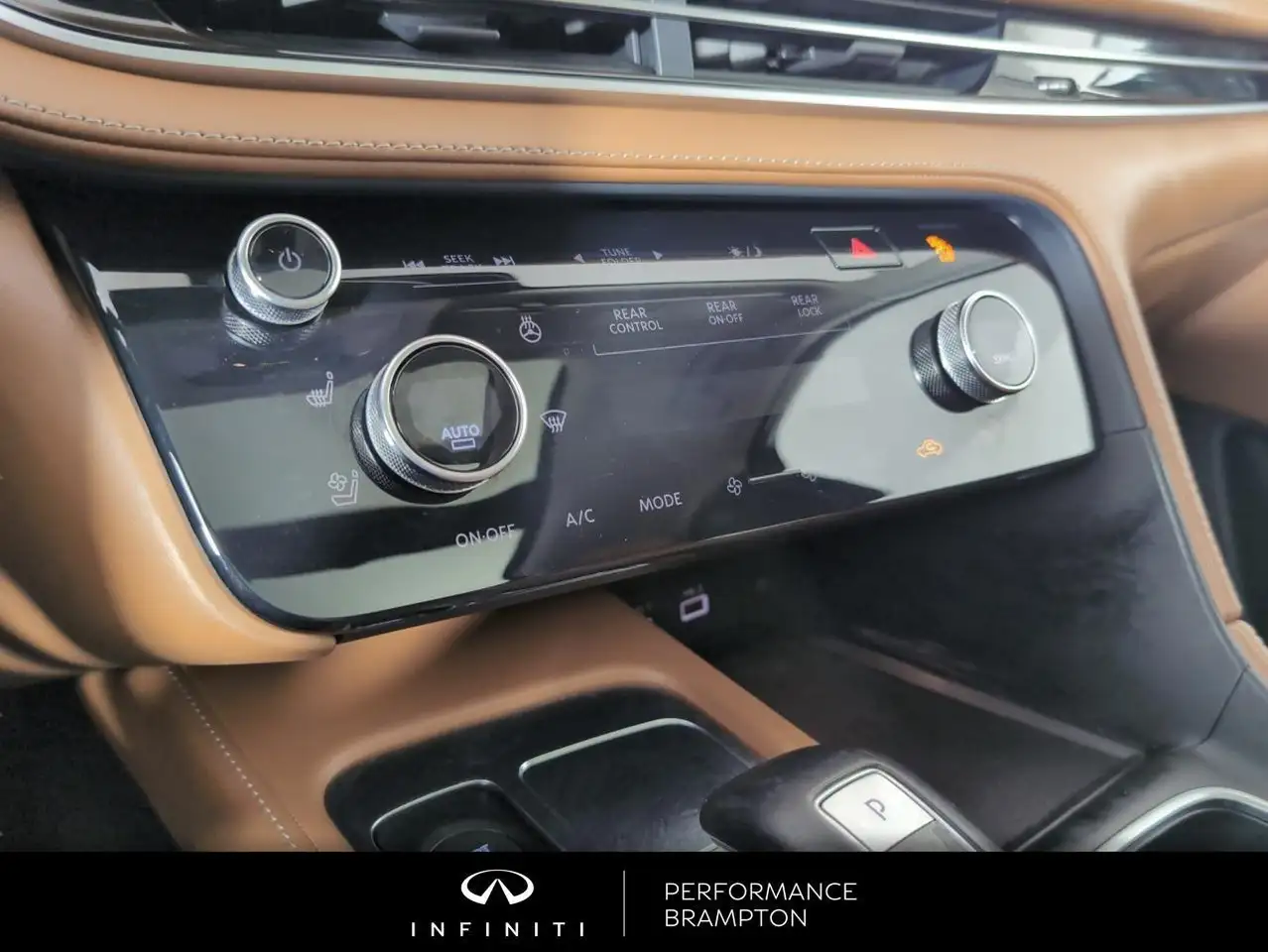 Infiniti QX60 снимка Infiniti QX60