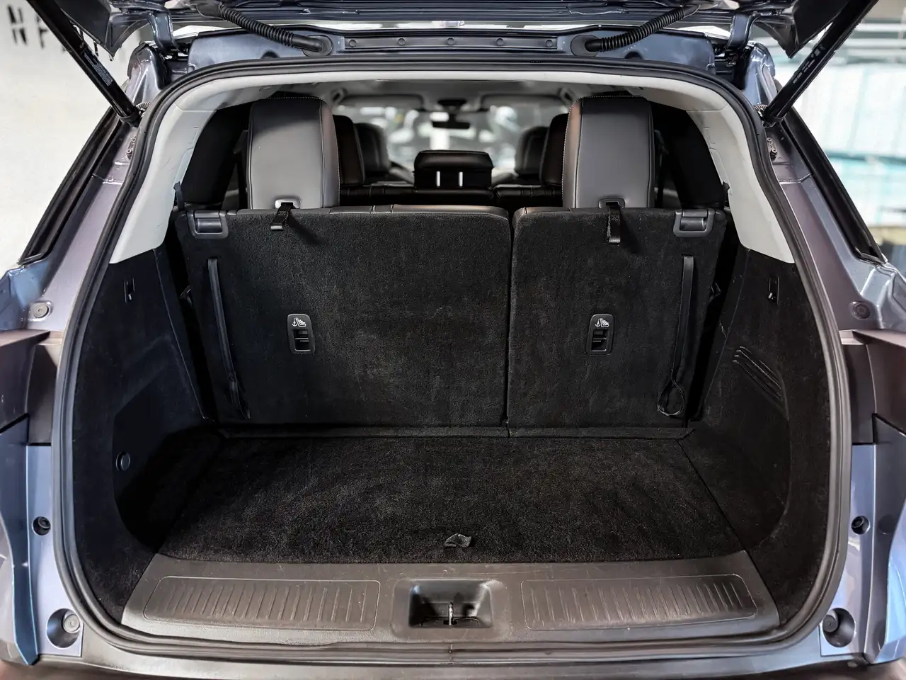 Infiniti QX60 снимка Infiniti QX60