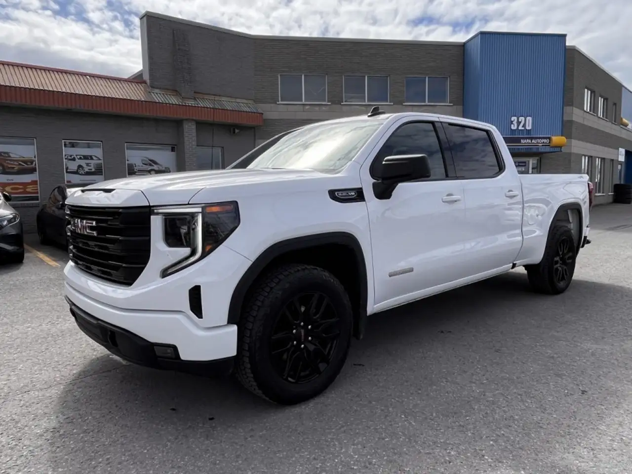 GMC Sierra 1500 снимка GMC Sierra 1500