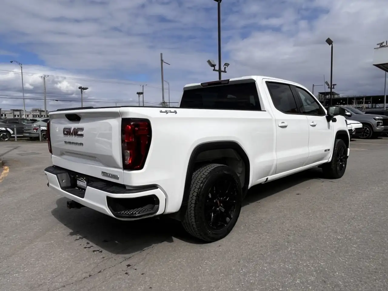 GMC Sierra 1500 снимка GMC Sierra 1500