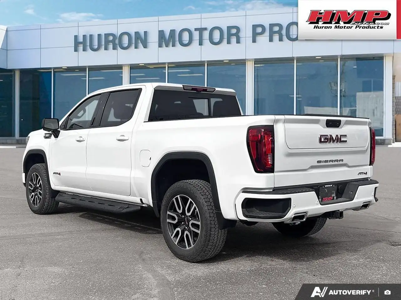 GMC Sierra 1500 photo GMC Sierra 1500