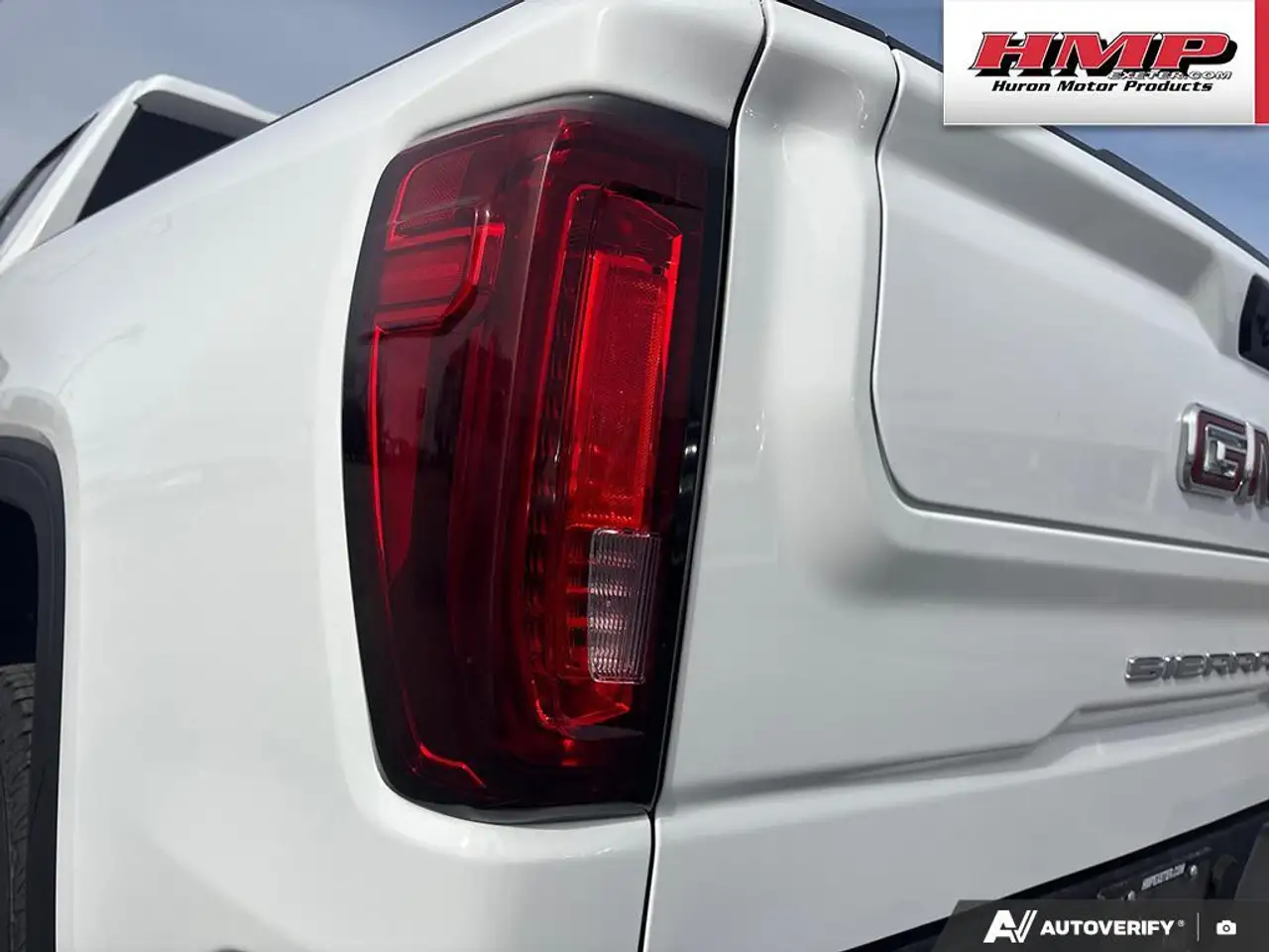 GMC Sierra 1500 photo GMC Sierra 1500