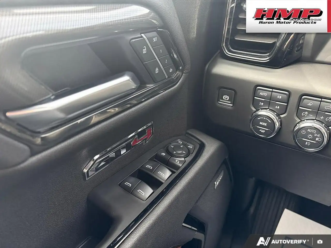 GMC Sierra 1500 photo GMC Sierra 1500
