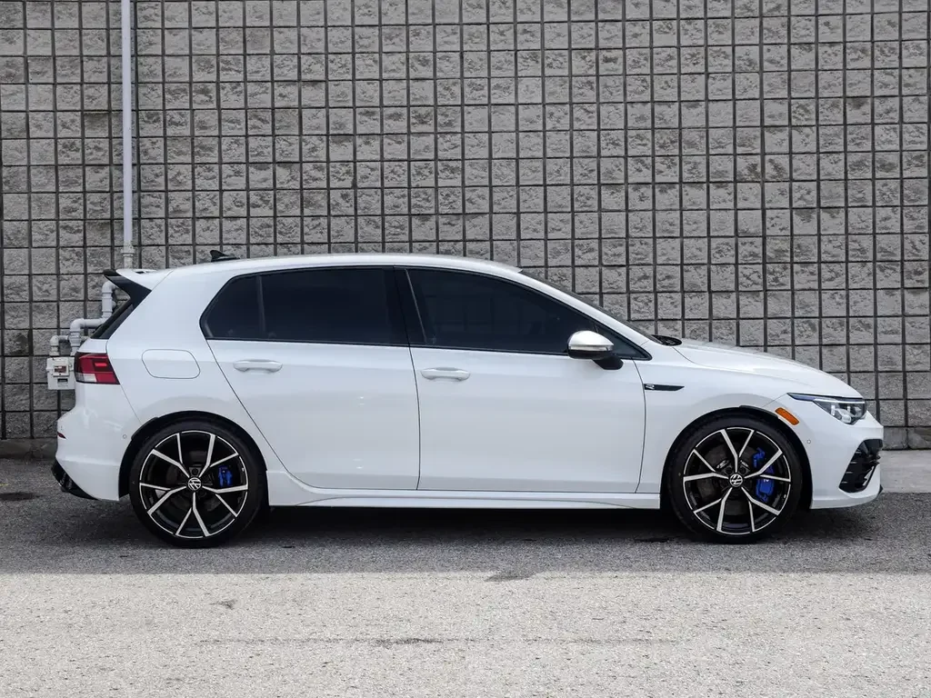 Volkswagen Golf R снимка Volkswagen Golf R