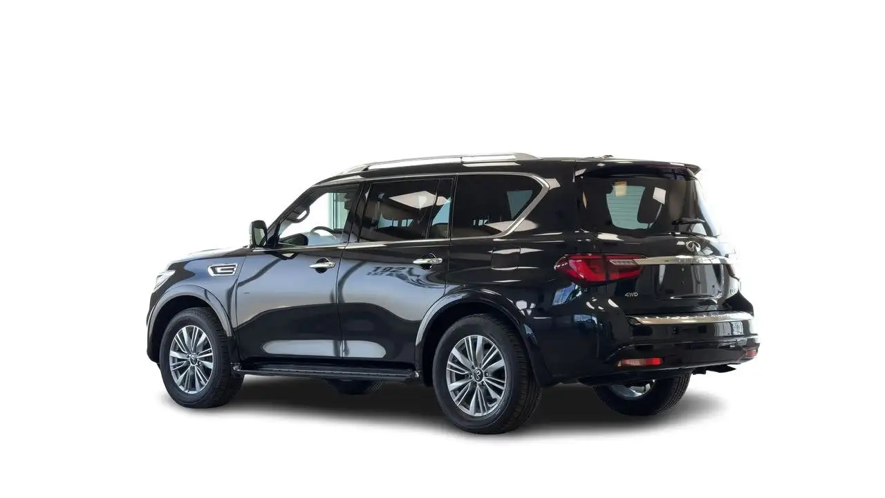 Infiniti QX80 снимка Infiniti QX80