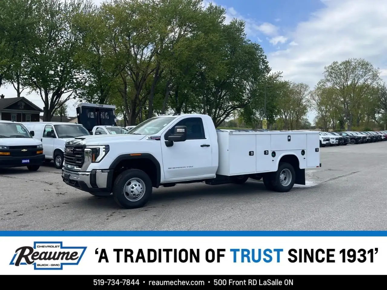 GMC Sierra 3500HD снимка GMC Sierra 3500HD