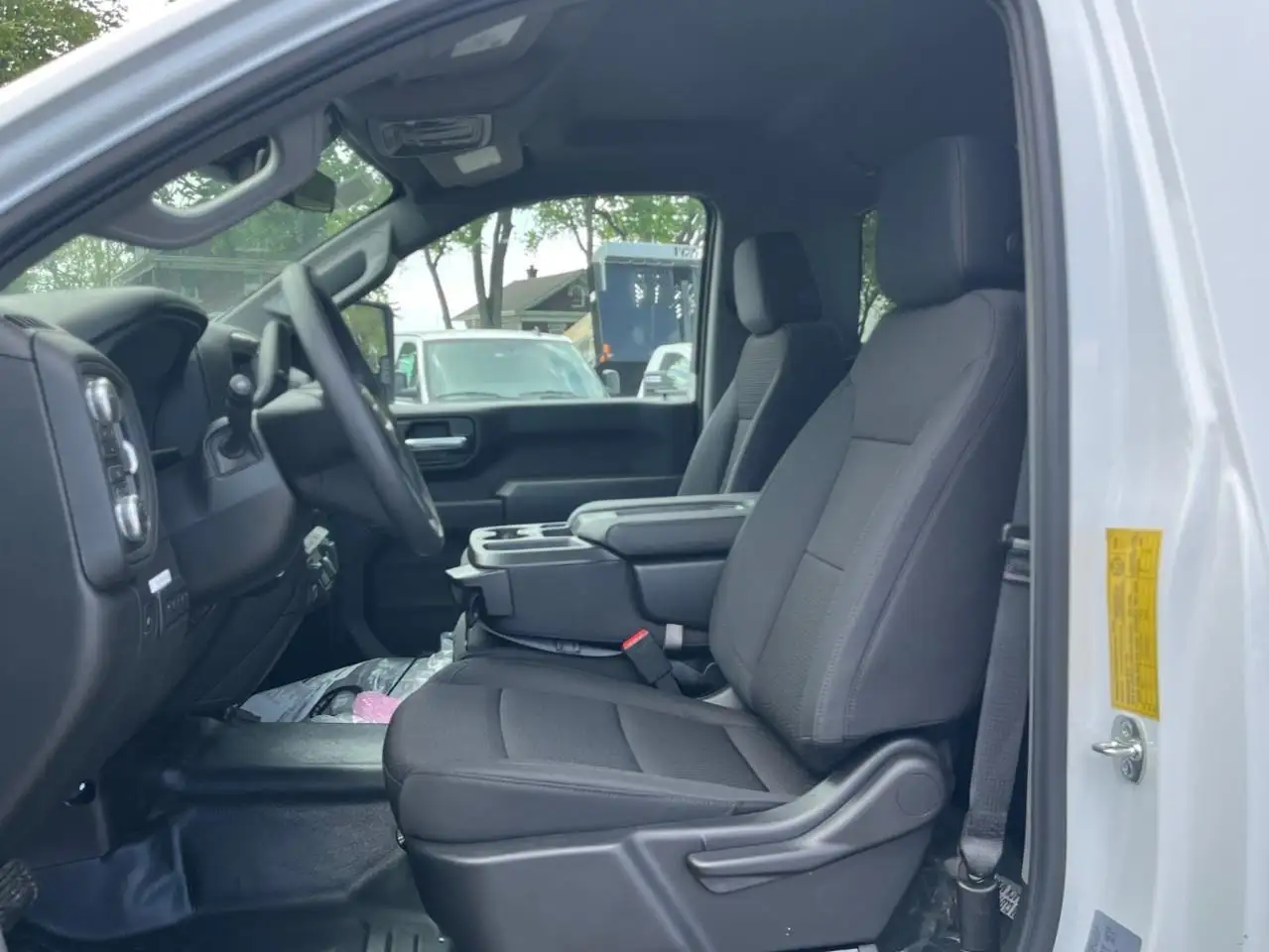 GMC Sierra 3500HD снимка GMC Sierra 3500HD