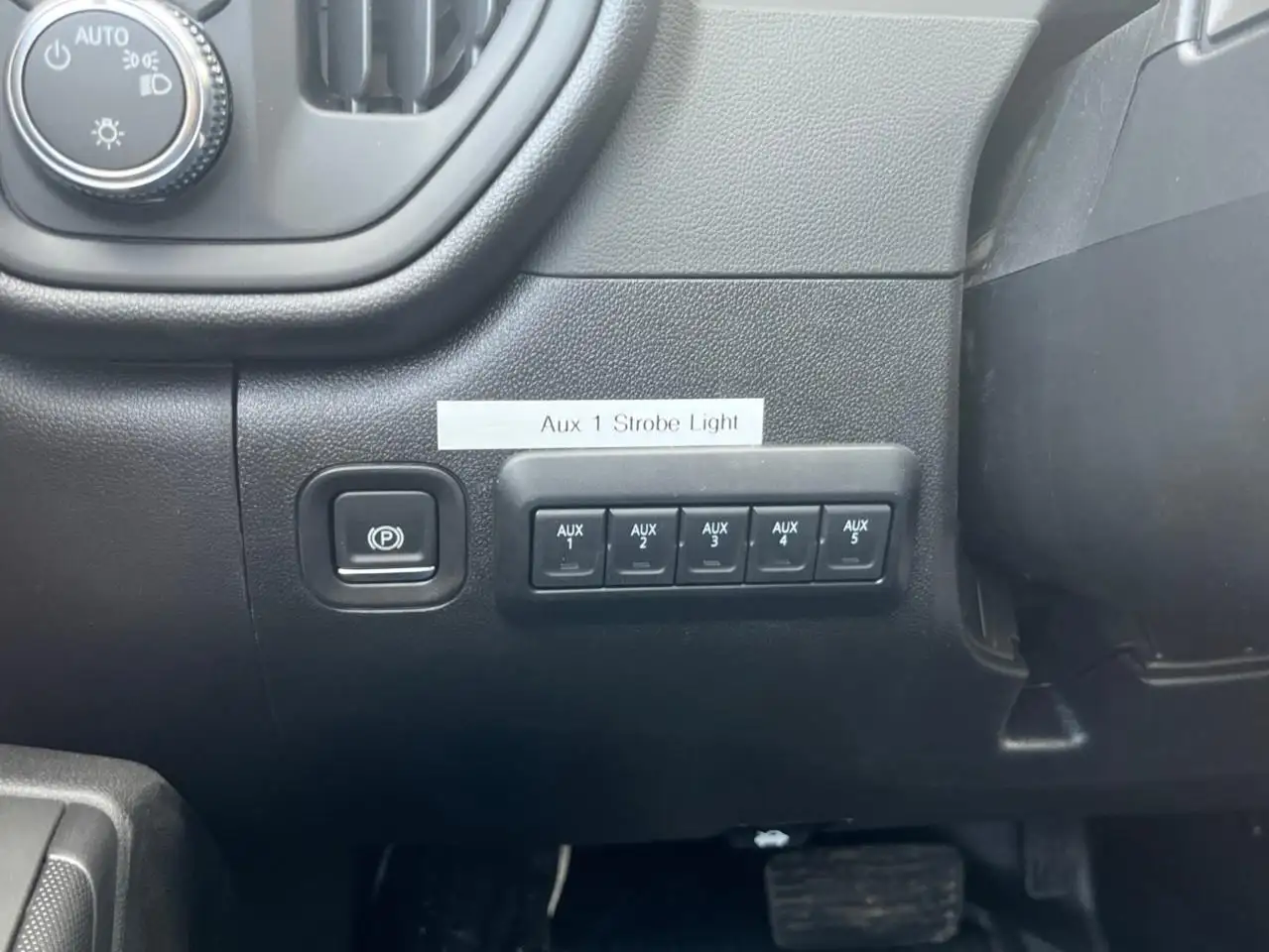 GMC Sierra 3500HD снимка GMC Sierra 3500HD