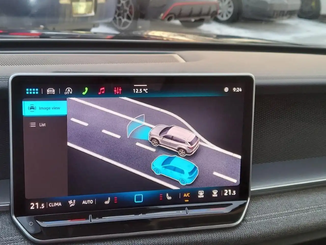 Volkswagen Tiguan снимка Volkswagen Tiguan
