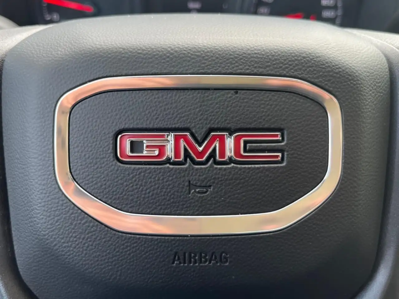 GMC Sierra 3500HD снимка GMC Sierra 3500HD