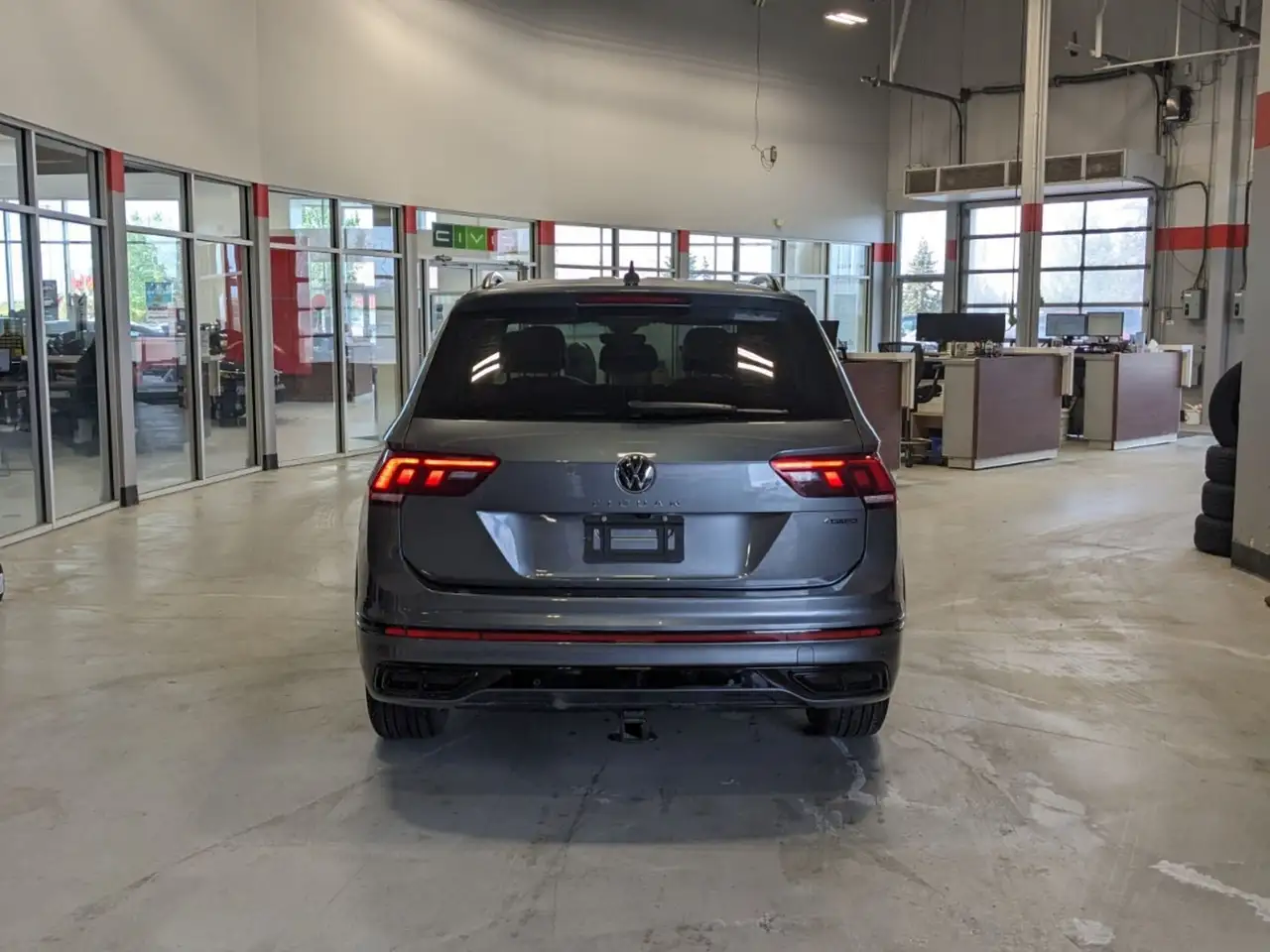 Volkswagen Tiguan снимка Volkswagen Tiguan