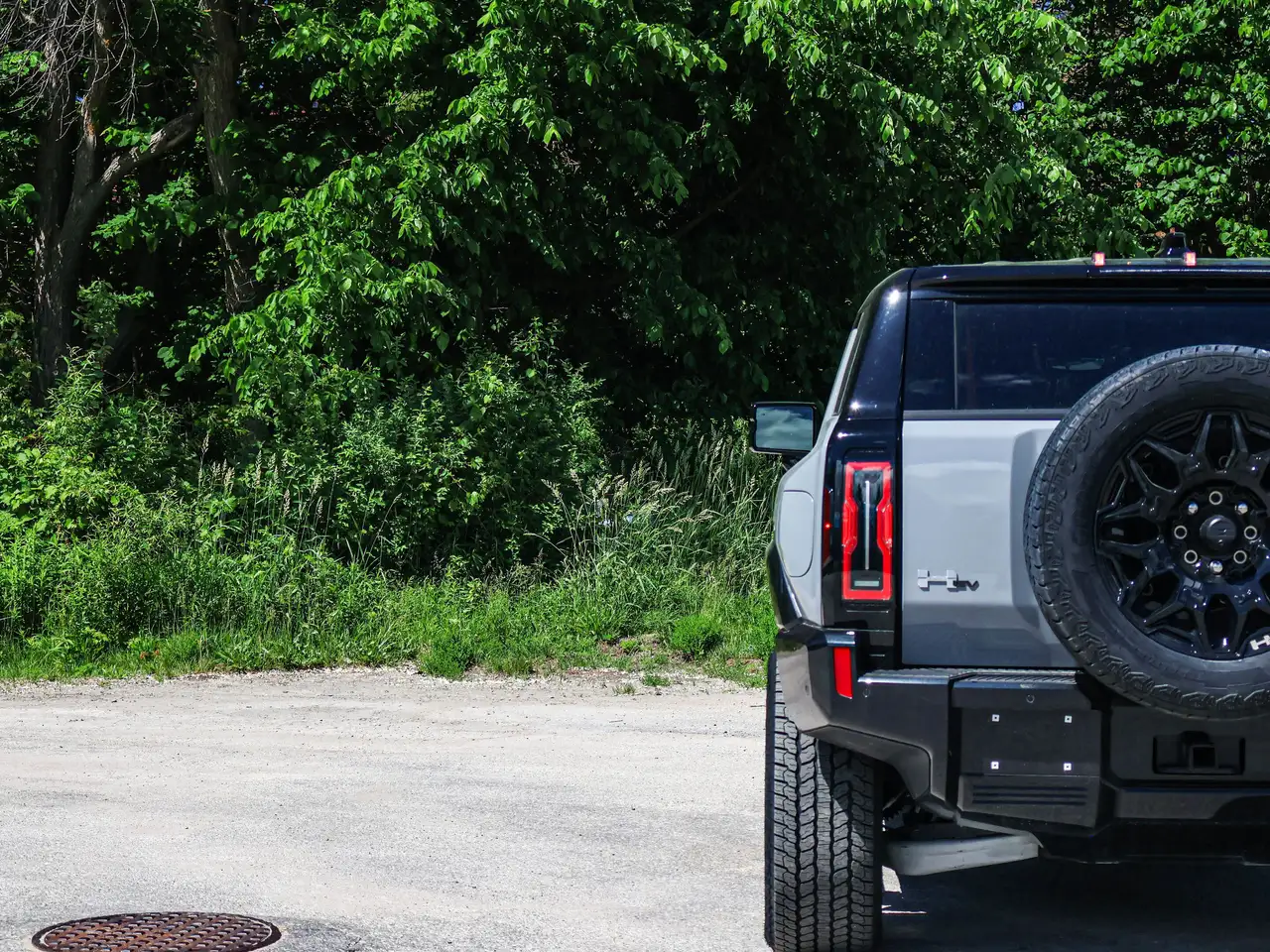 GMC HUMMER EV SUV снимка GMC HUMMER EV SUV