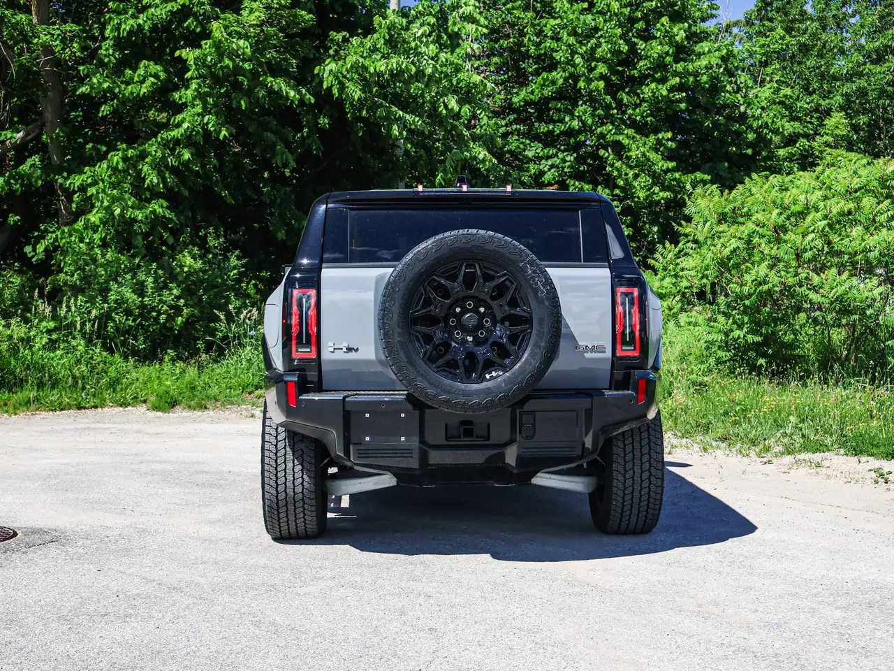 GMC HUMMER EV SUV снимка GMC HUMMER EV SUV