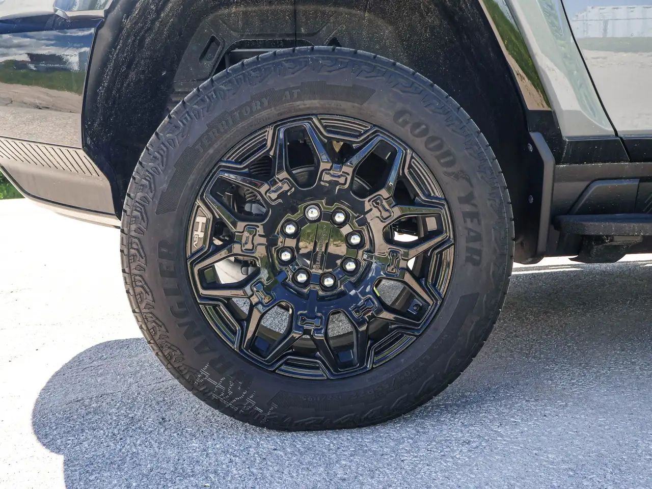 GMC HUMMER EV SUV снимка GMC HUMMER EV SUV