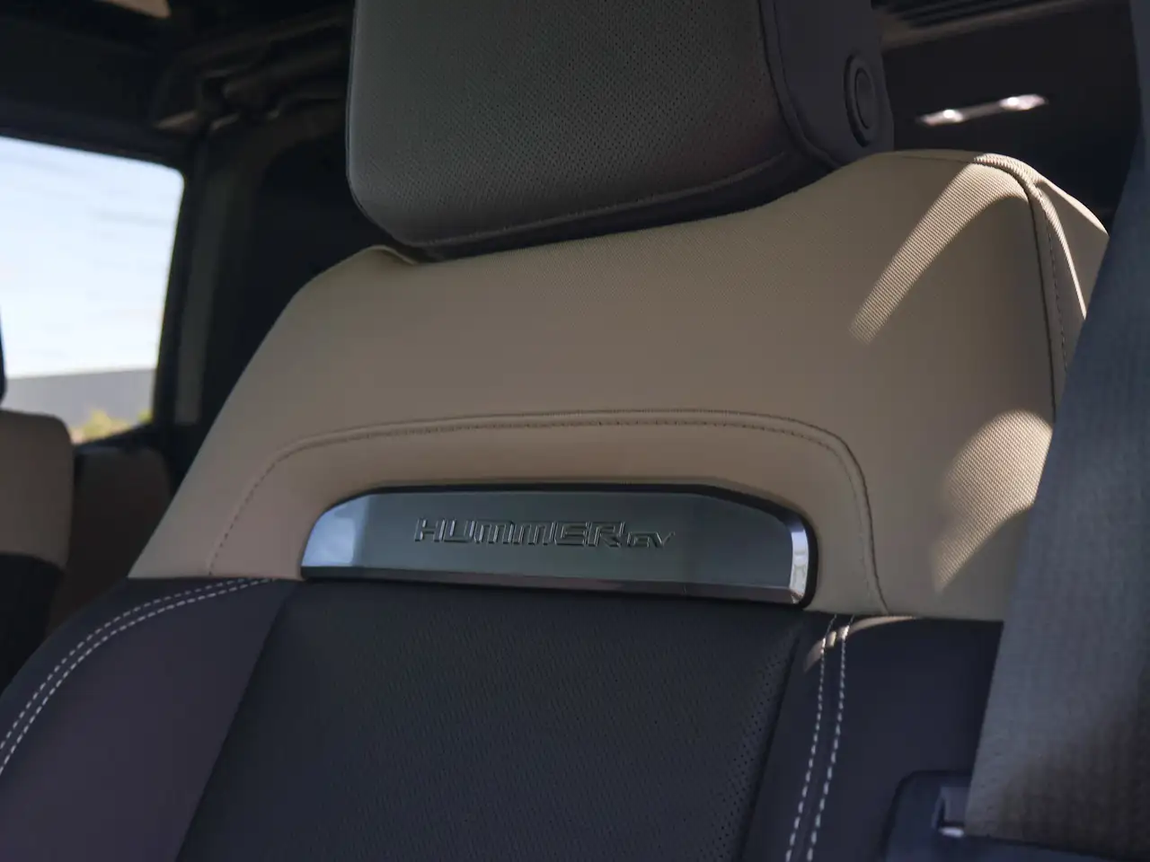 GMC HUMMER EV SUV снимка GMC HUMMER EV SUV