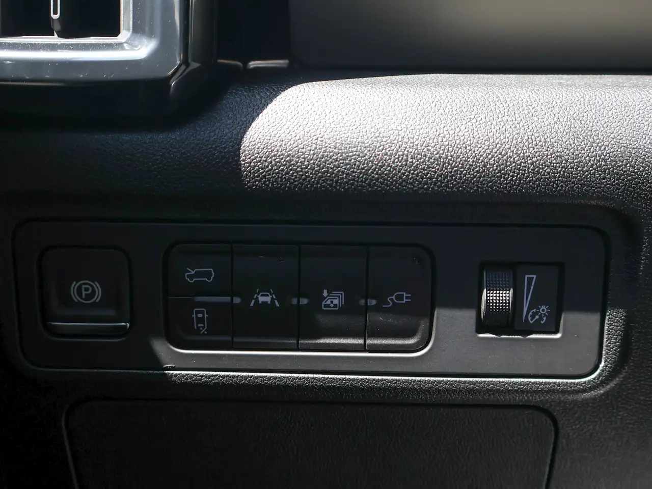 GMC HUMMER EV SUV снимка GMC HUMMER EV SUV
