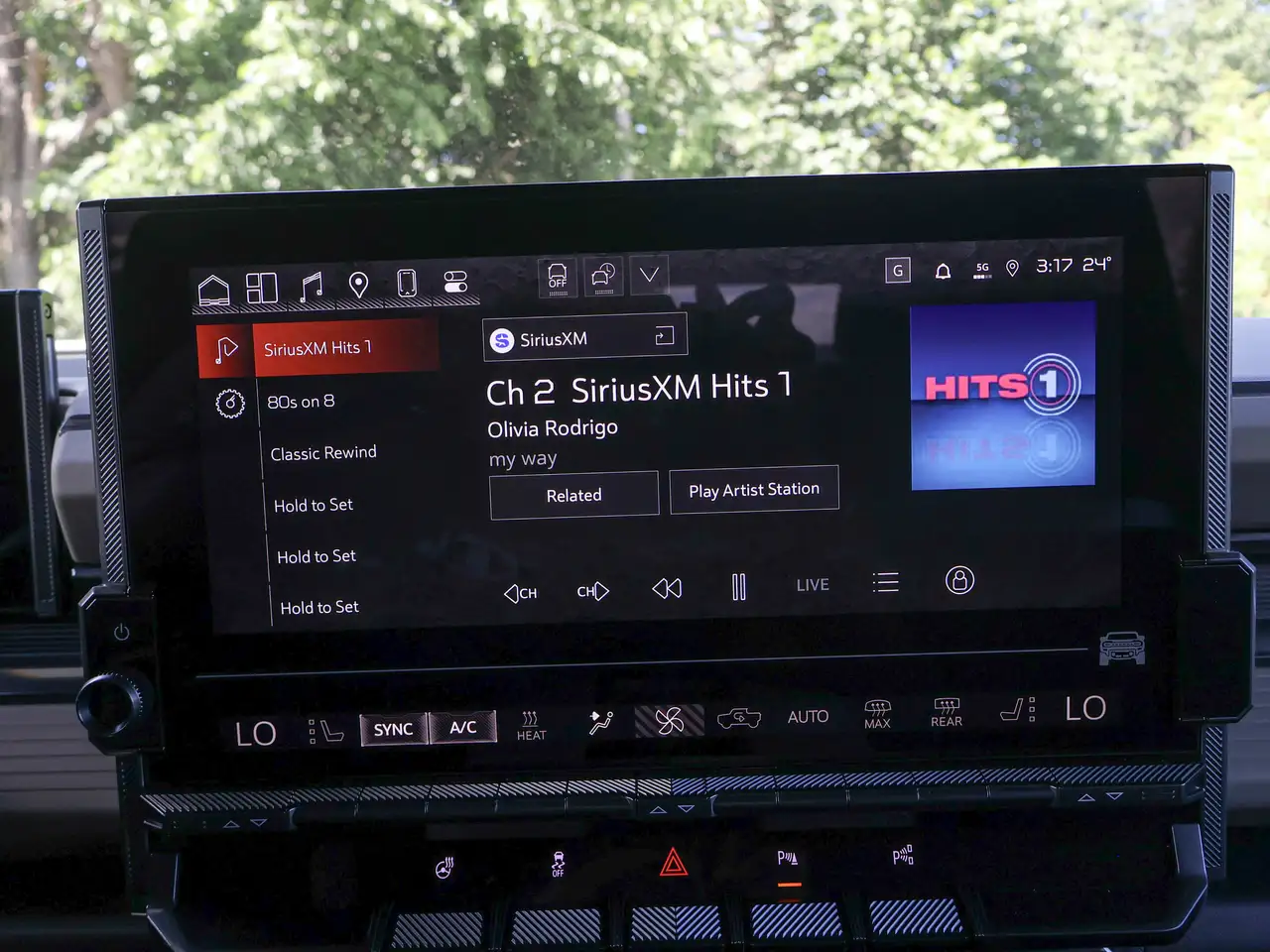 GMC HUMMER EV SUV снимка GMC HUMMER EV SUV