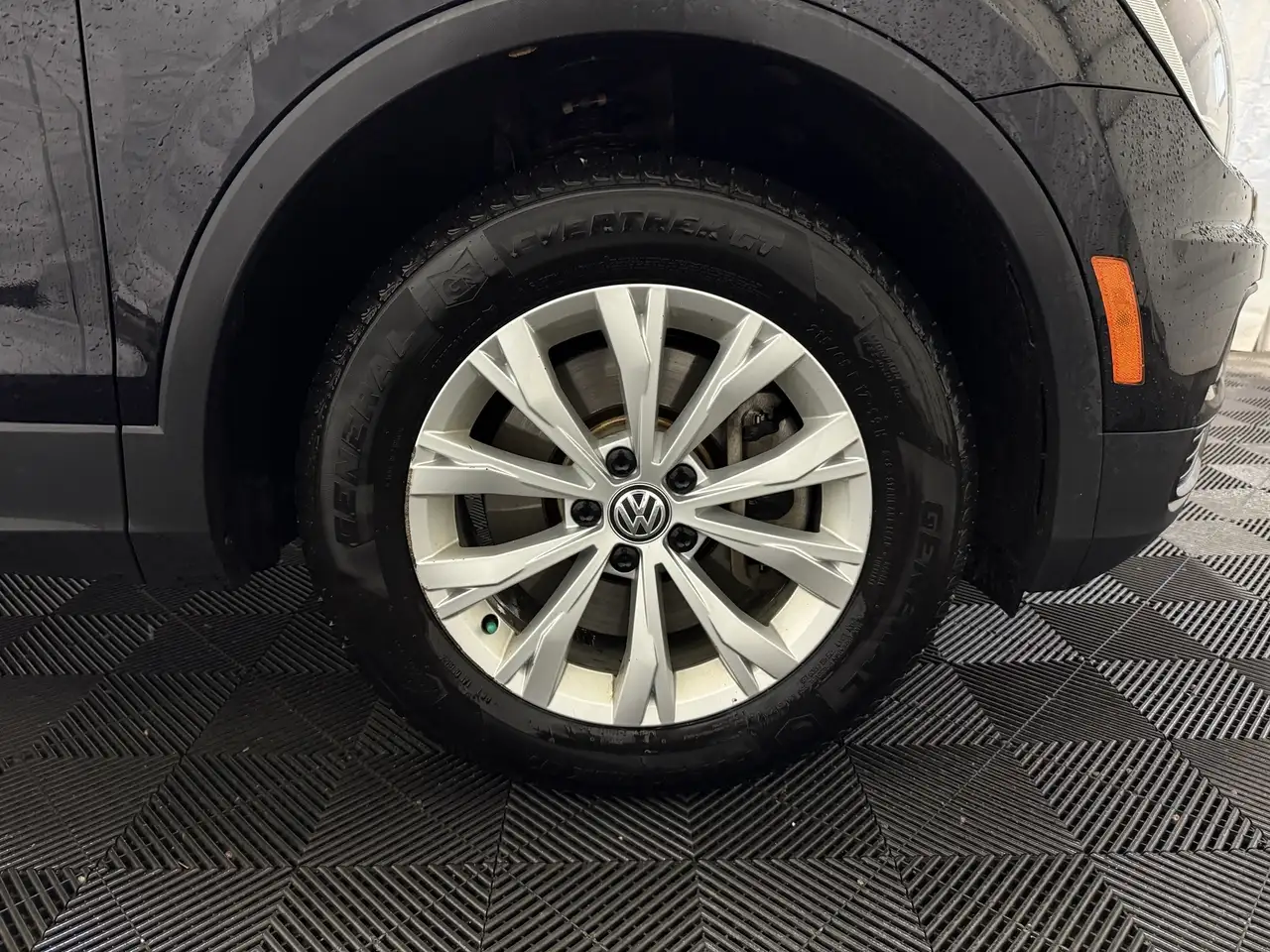 Volkswagen Tiguan снимка Volkswagen Tiguan