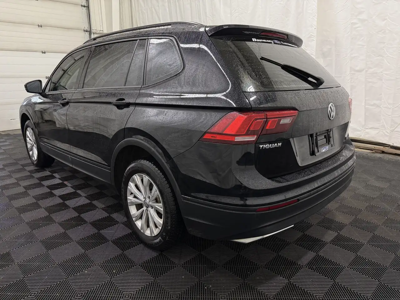 Volkswagen Tiguan снимка Volkswagen Tiguan