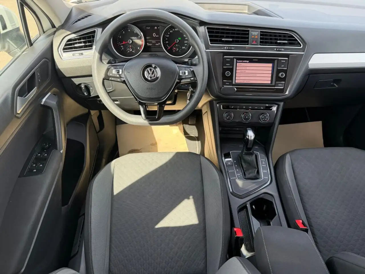 Volkswagen Tiguan снимка Volkswagen Tiguan