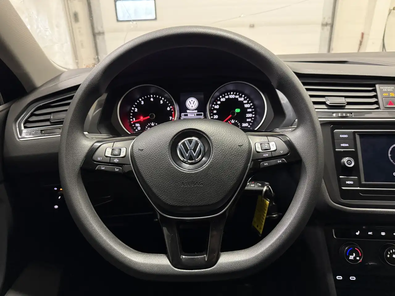Volkswagen Tiguan снимка Volkswagen Tiguan