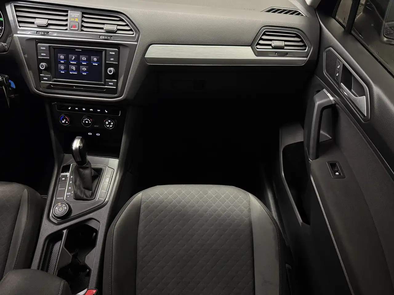 Volkswagen Tiguan снимка Volkswagen Tiguan