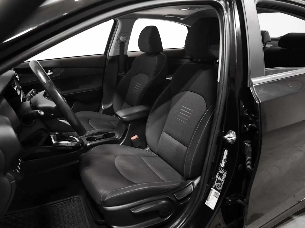 Kia Forte снимка Kia Forte