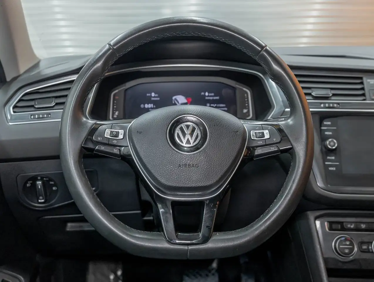 Volkswagen Tiguan снимка Volkswagen Tiguan